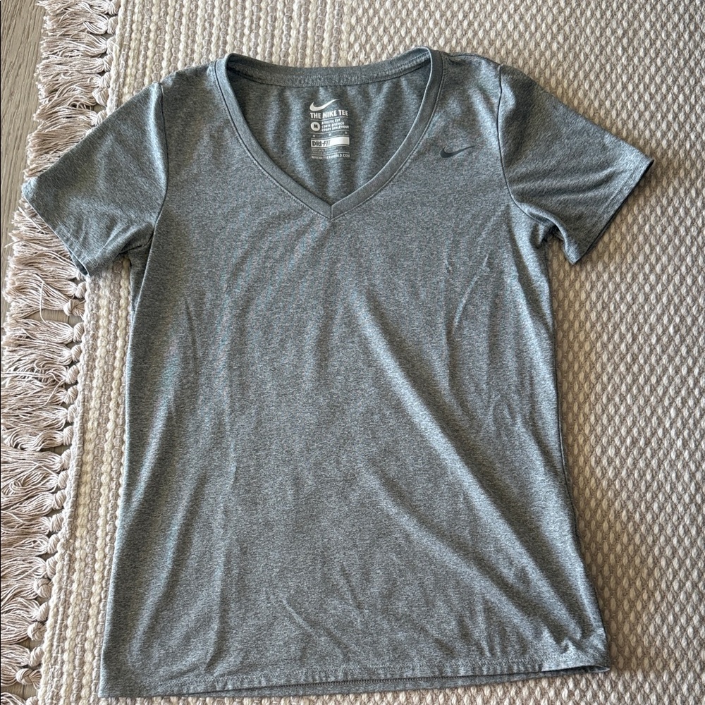 New Nike Tee Athletic Cut